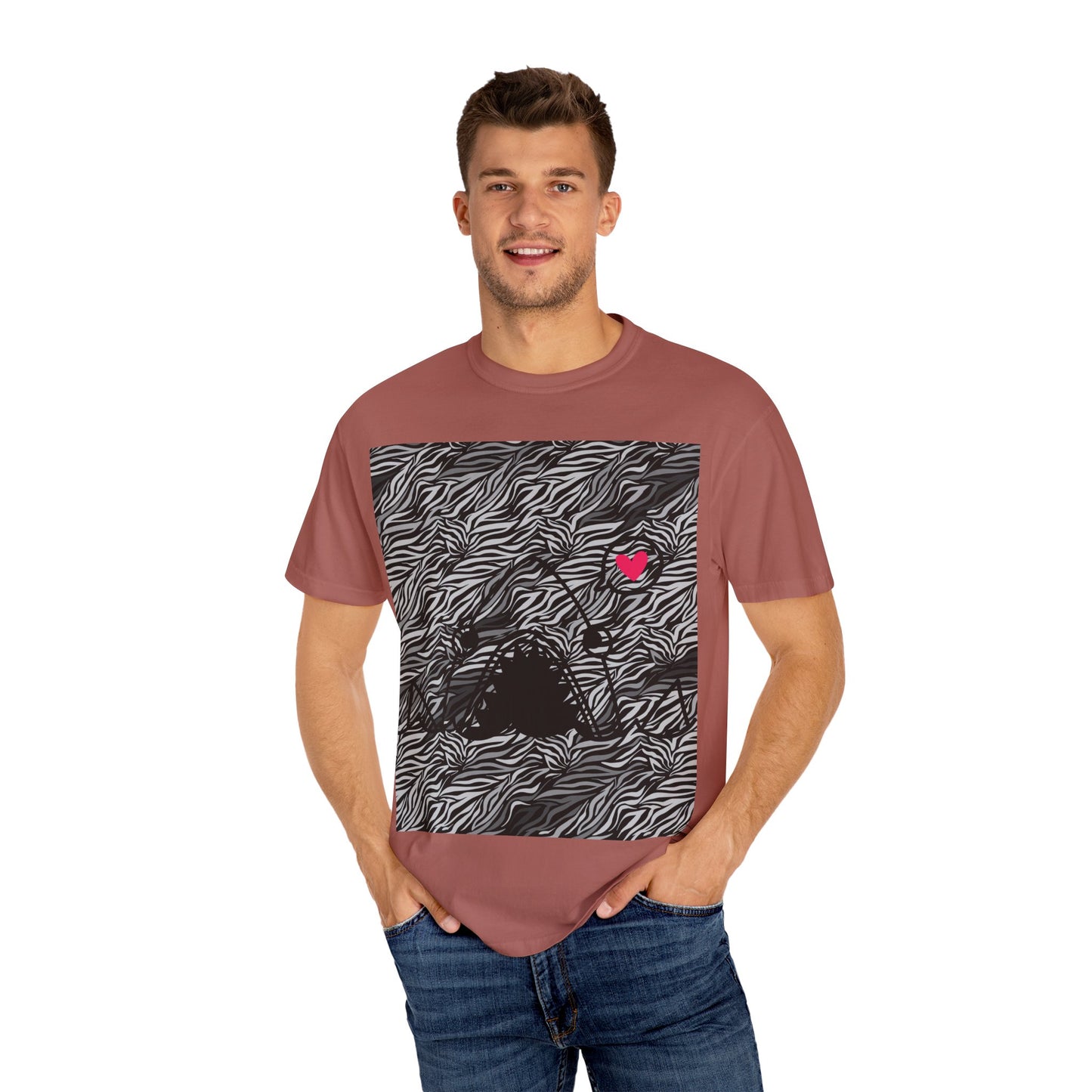 Trendy Unisex Garment-Dyed T-Shirt with Heart Design - Perfect for Casual Outings and Gifts