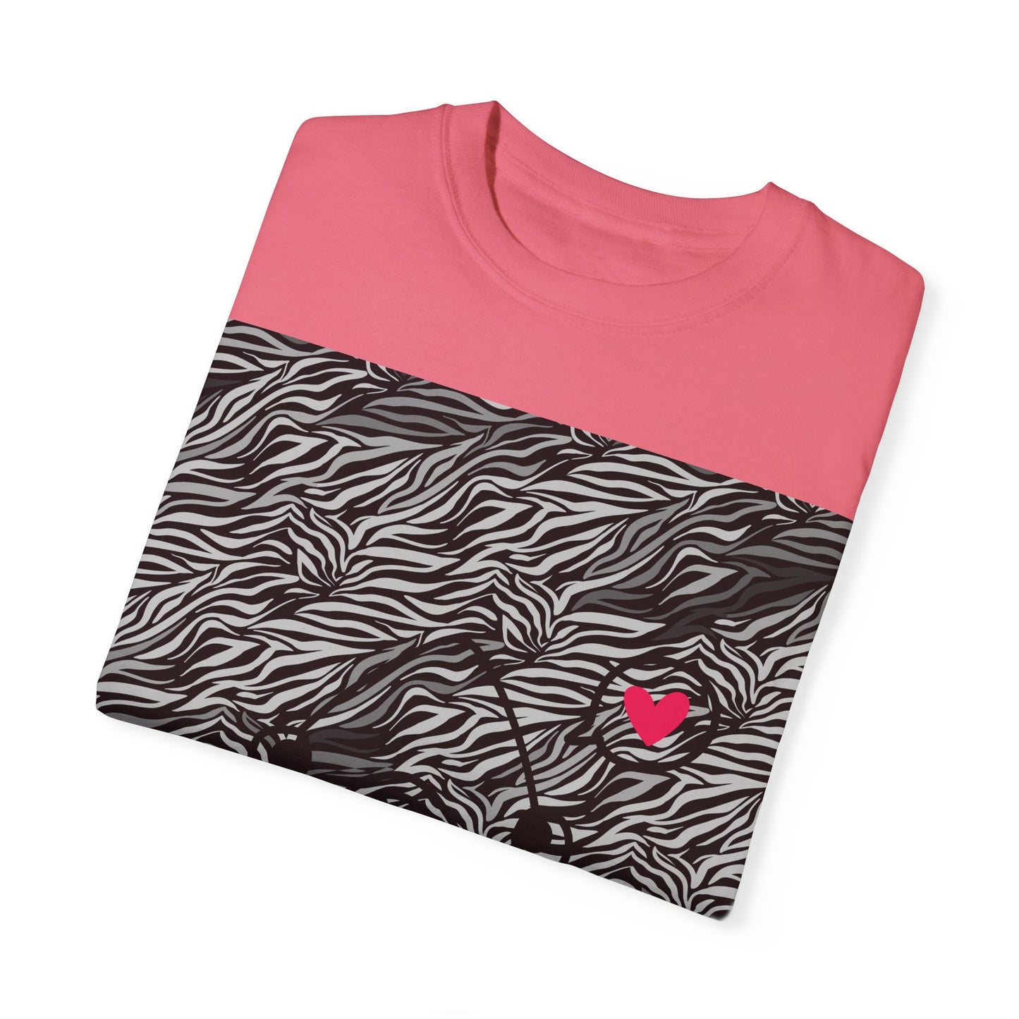 Trendy Unisex Garment-Dyed T-Shirt with Heart Design - Perfect for Casual Outings and Gifts