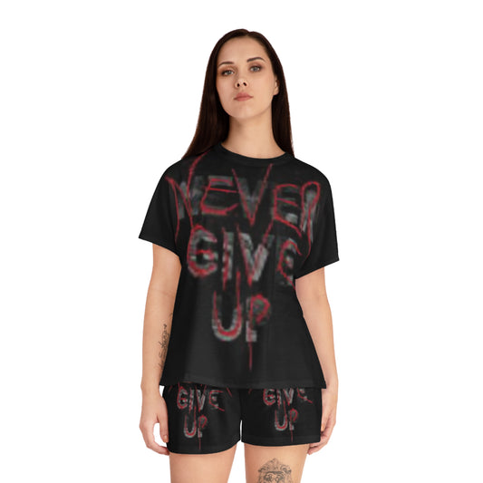 Motivational Women's Short Pajama Set - 'Never Give Up' Design