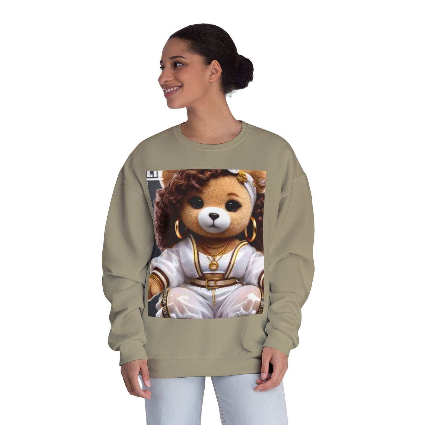Stylish Bear Graphic Crewneck Sweatshirt - Cozy Fashion for Animal Lovers