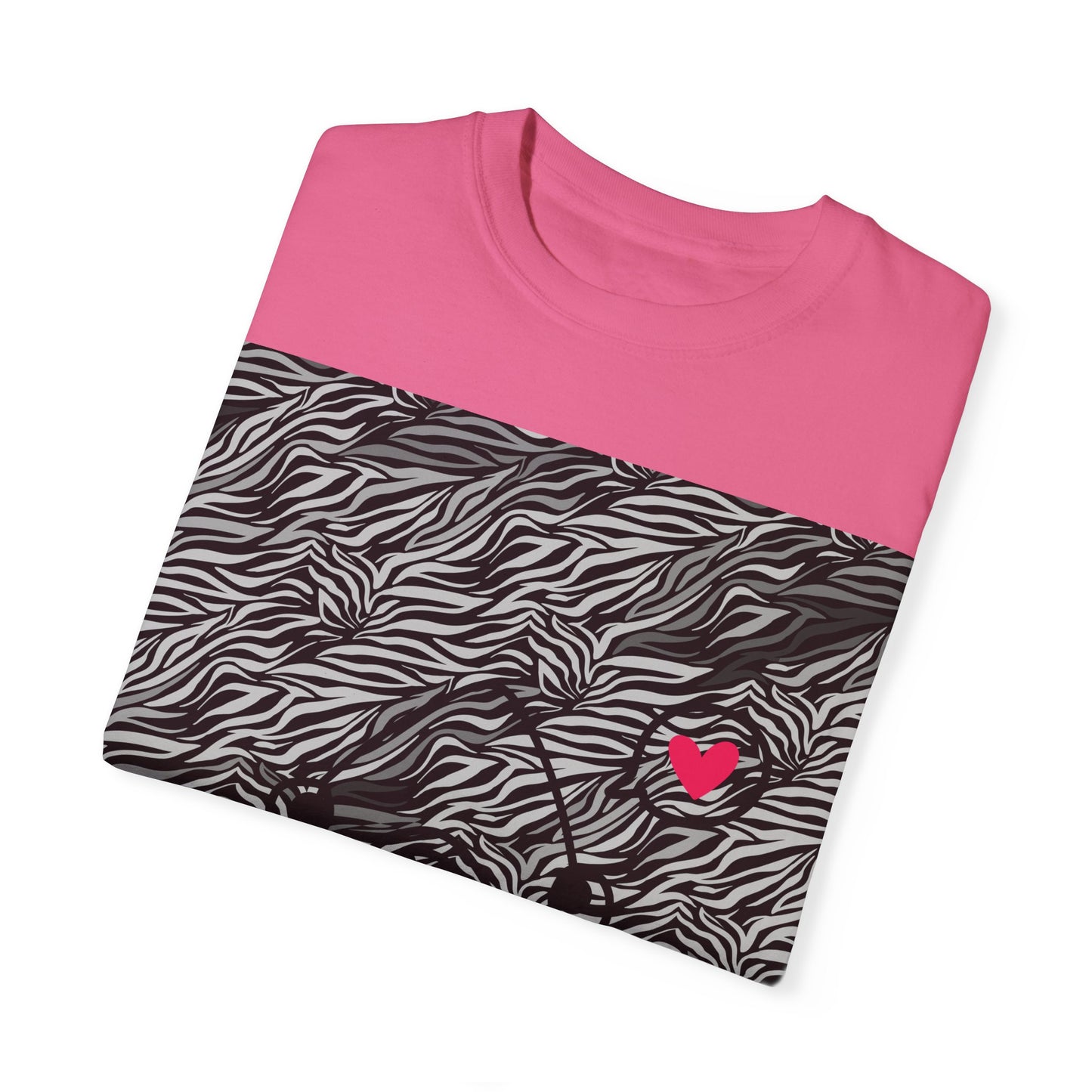 Trendy Unisex Garment-Dyed T-Shirt with Heart Design - Perfect for Casual Outings and Gifts