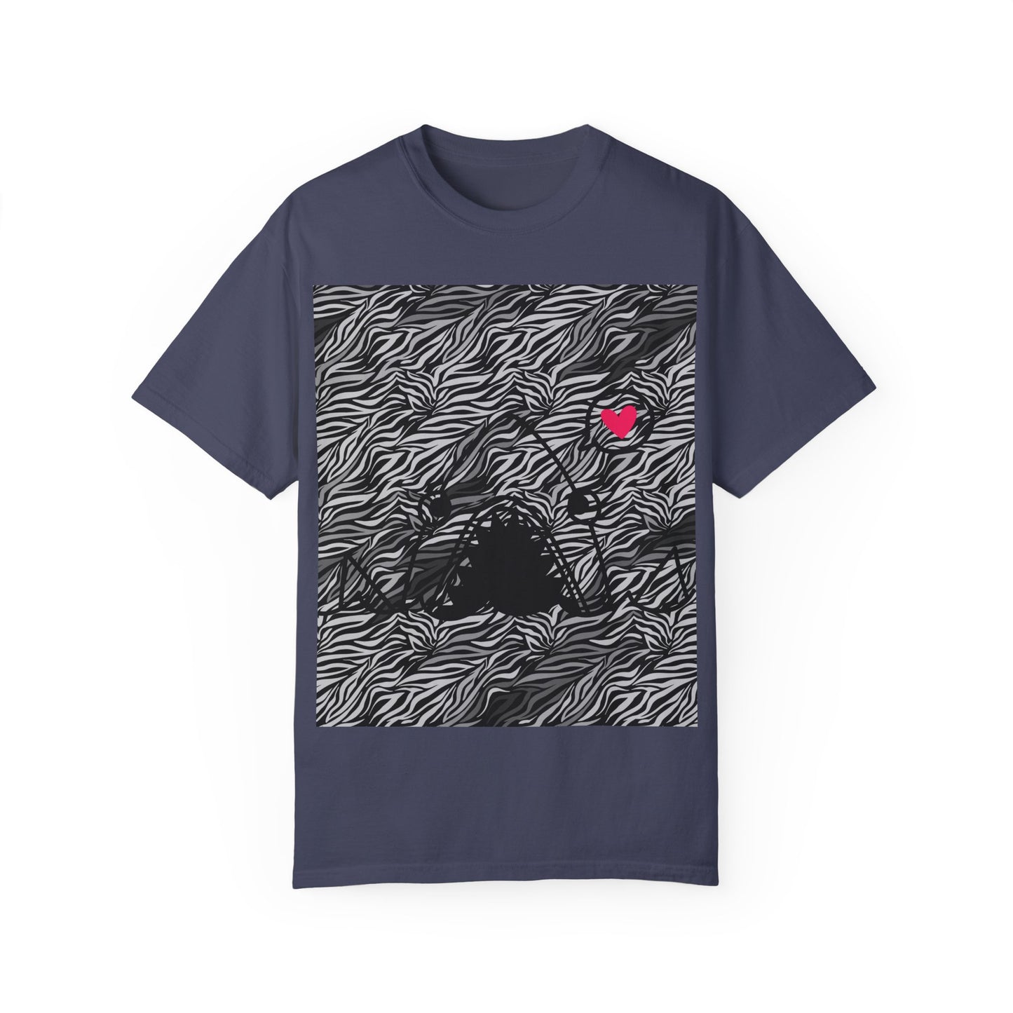 Trendy Unisex Garment-Dyed T-Shirt with Heart Design - Perfect for Casual Outings and Gifts