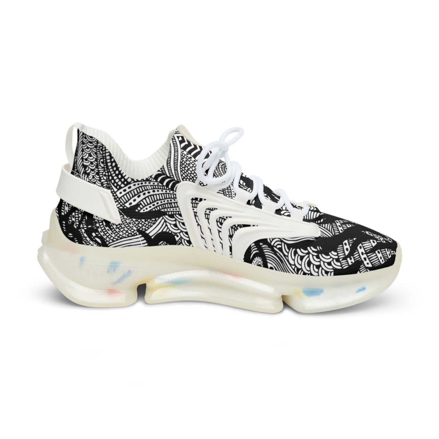 Stylish Men's Mesh Sneakers with Artistic Black & White Design