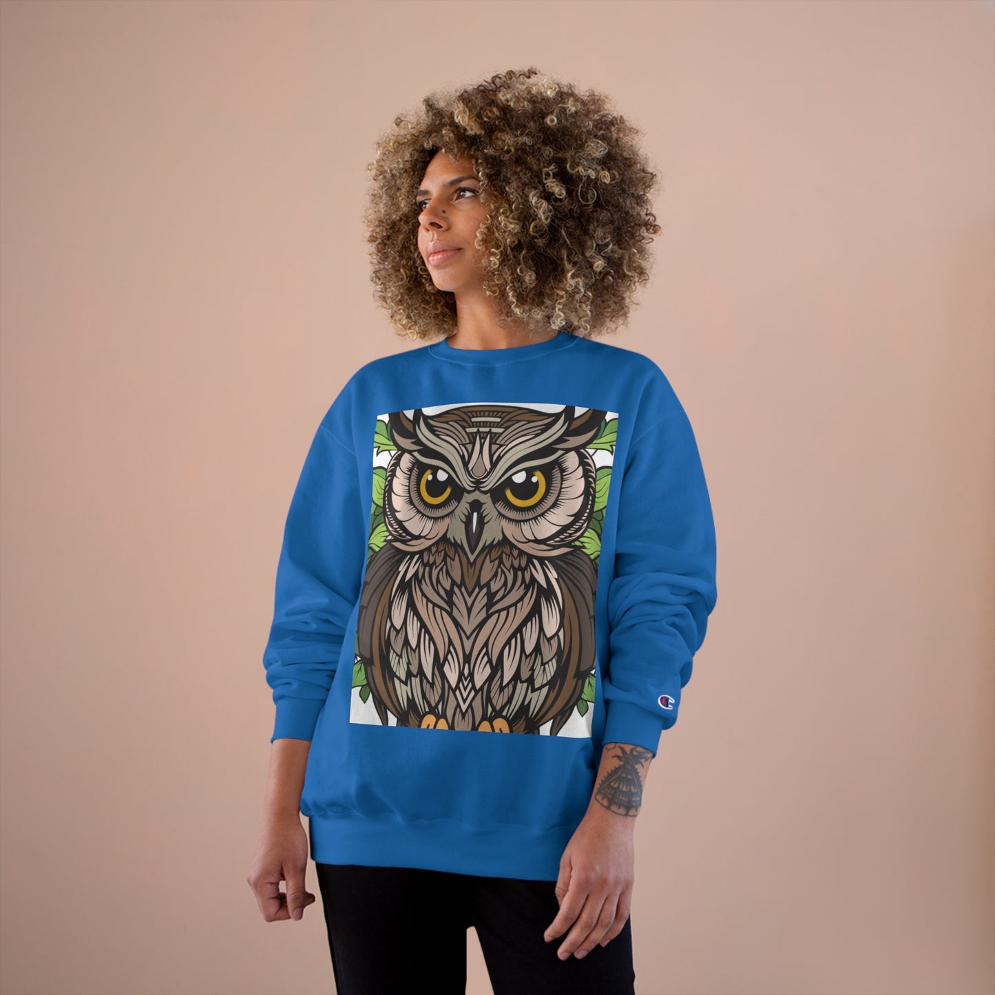 Champion Owl Sweatshirt - Cozy Unisex Sweater Perfect for Nature Lovers