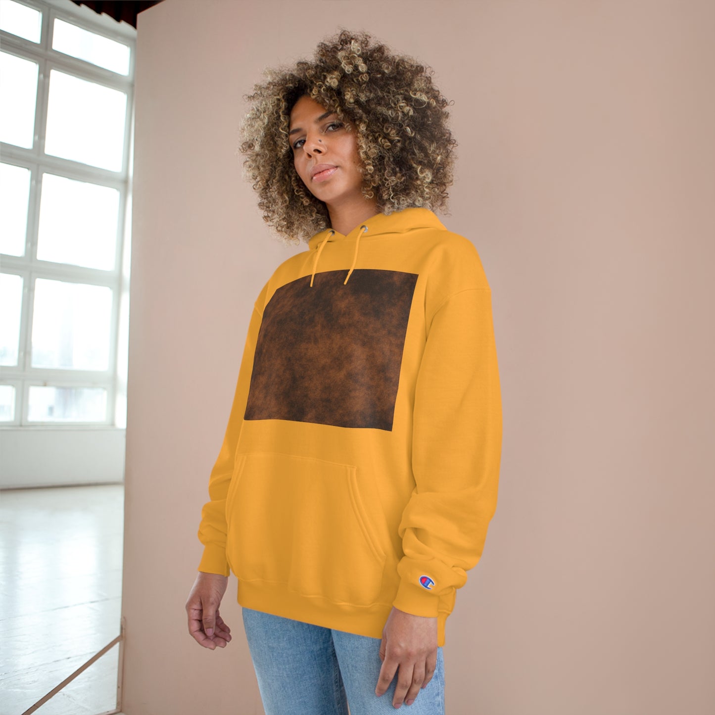 Stylish Champion Hoodie for Cozy Comfort - Perfect for Casual Outings and Relaxation