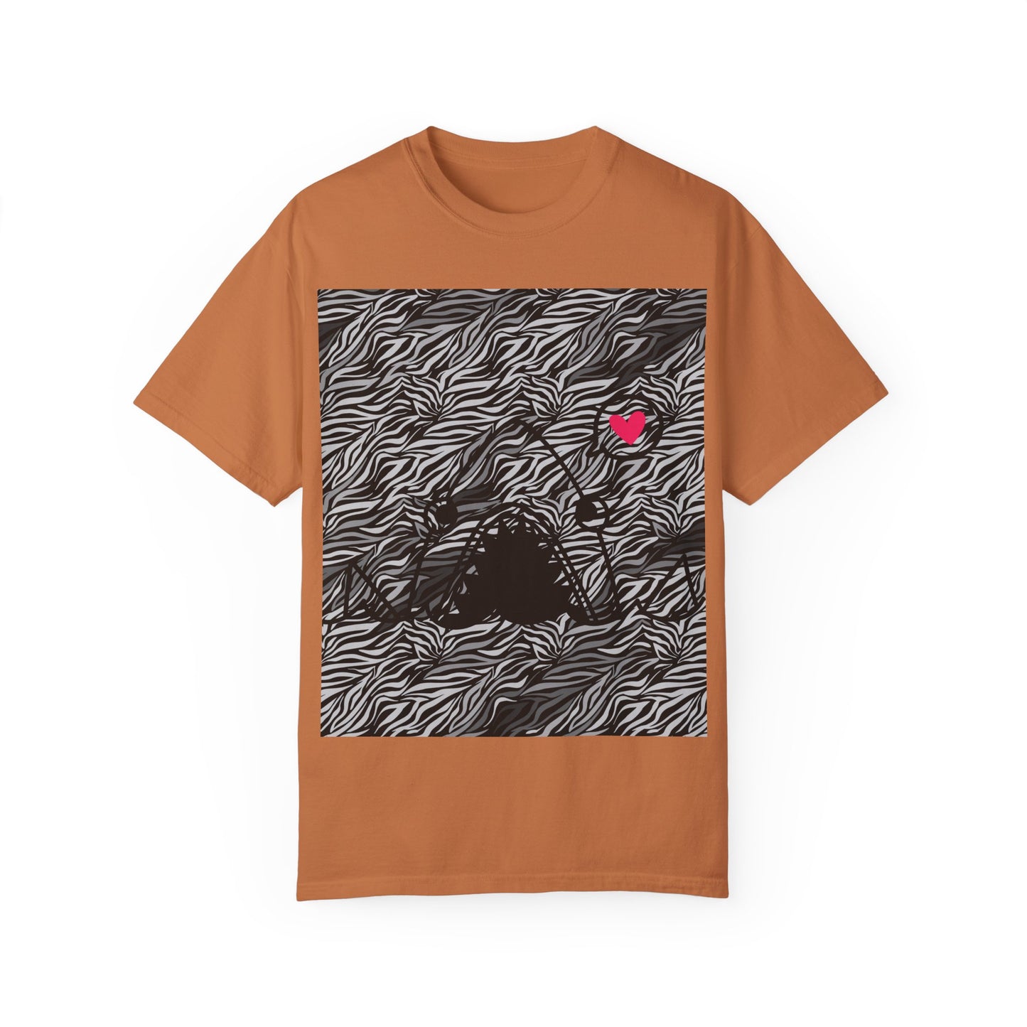 Trendy Unisex Garment-Dyed T-Shirt with Heart Design - Perfect for Casual Outings and Gifts