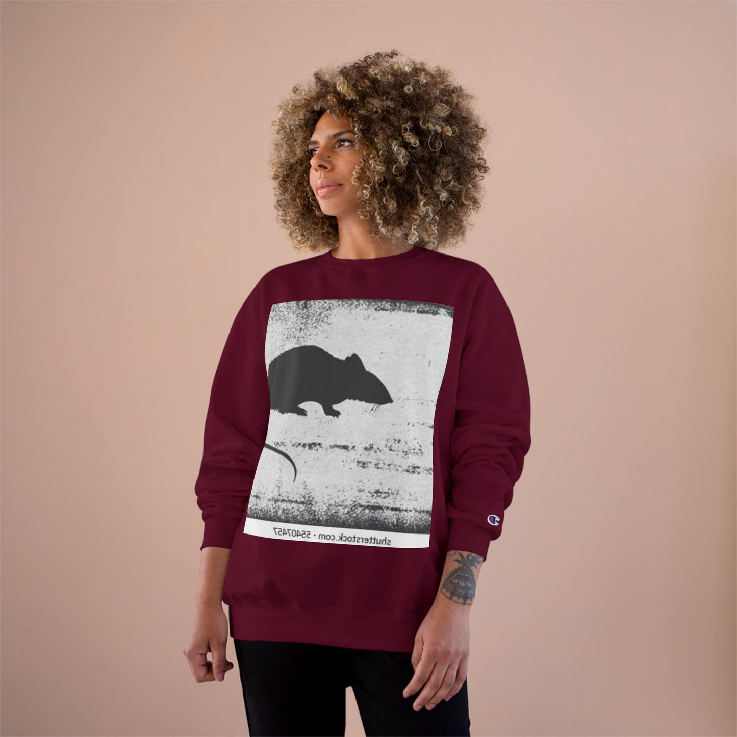 Vintage Style Rat Champion Sweatshirt - Cozy Layer for Animal Lovers