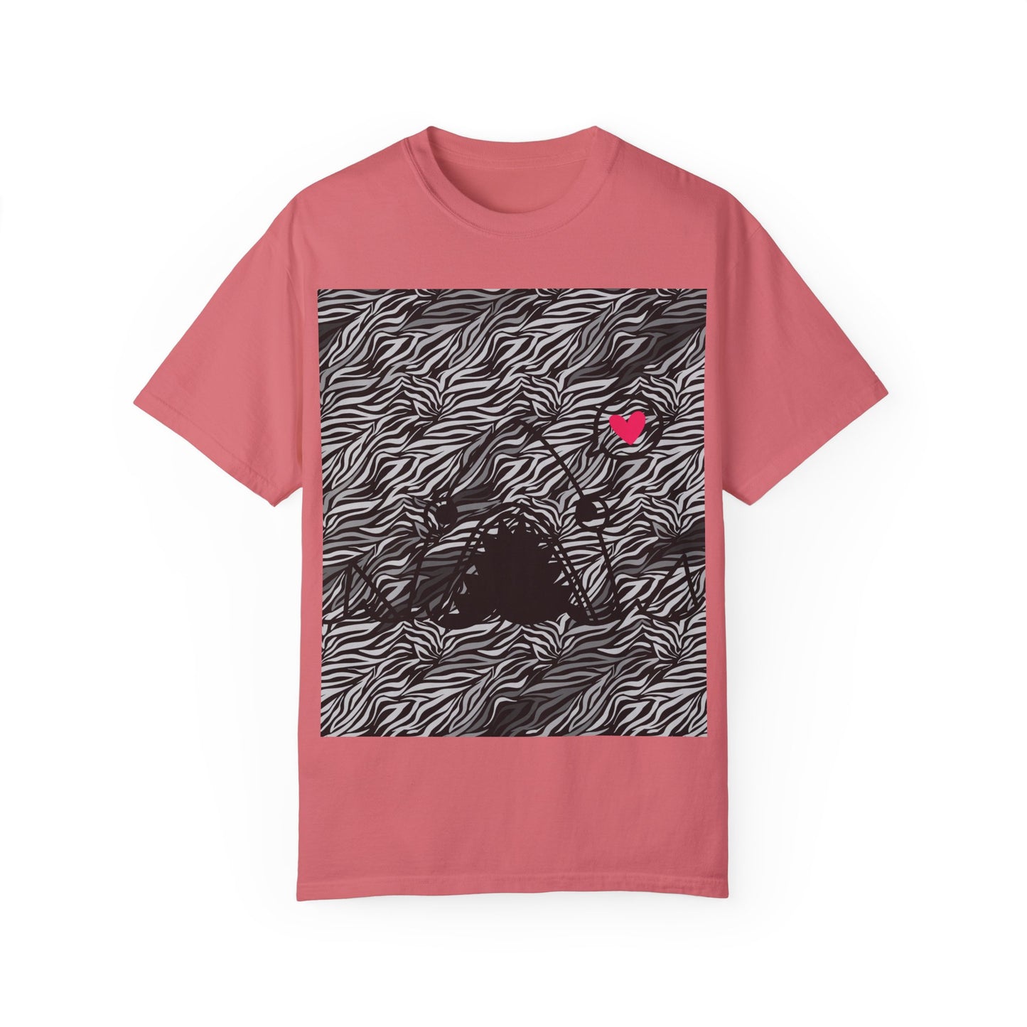 Trendy Unisex Garment-Dyed T-Shirt with Heart Design - Perfect for Casual Outings and Gifts