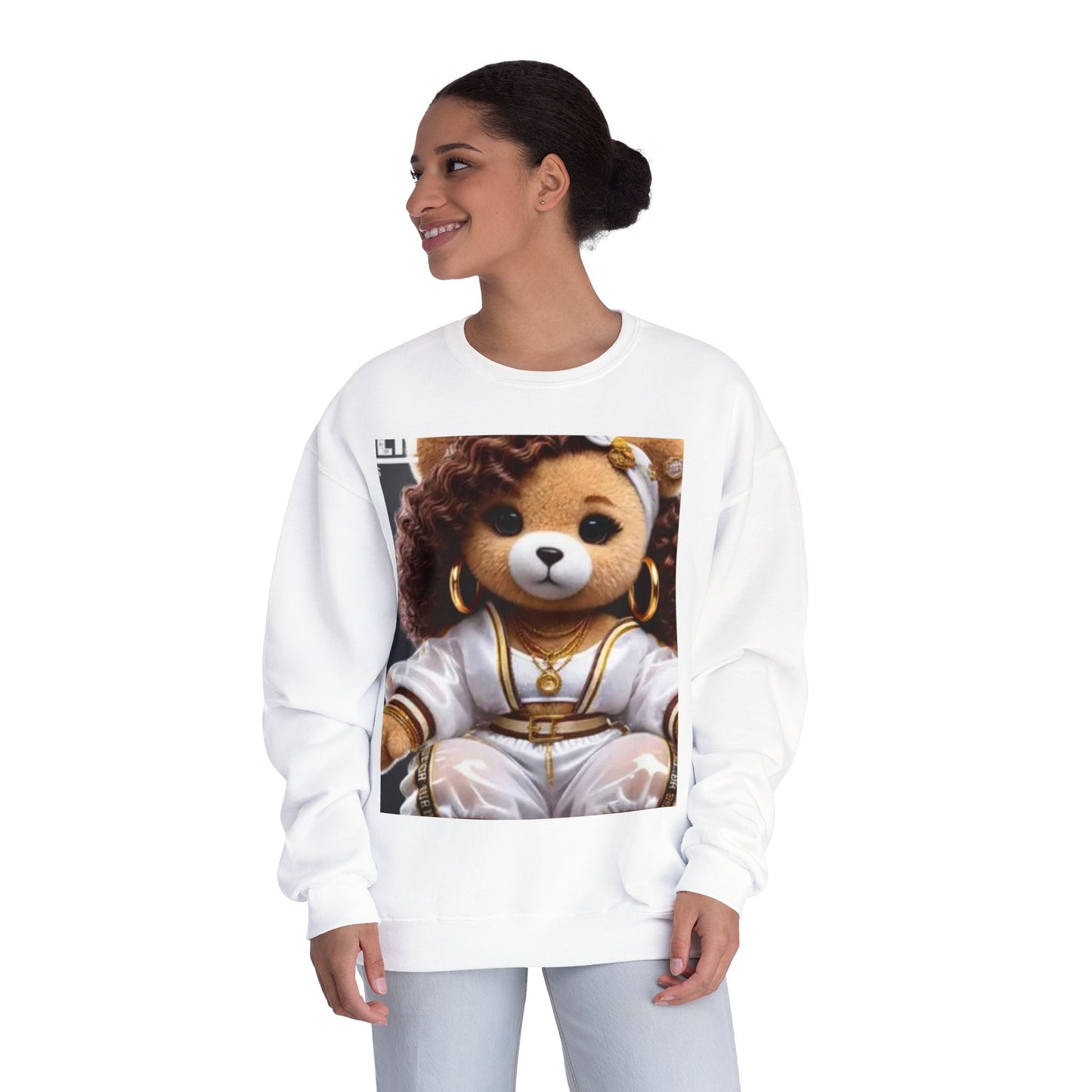 Stylish Bear Graphic Crewneck Sweatshirt - Cozy Fashion for Animal Lovers