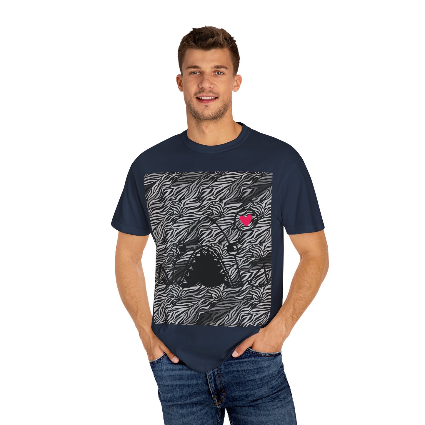 Trendy Unisex Garment-Dyed T-Shirt with Heart Design - Perfect for Casual Outings and Gifts