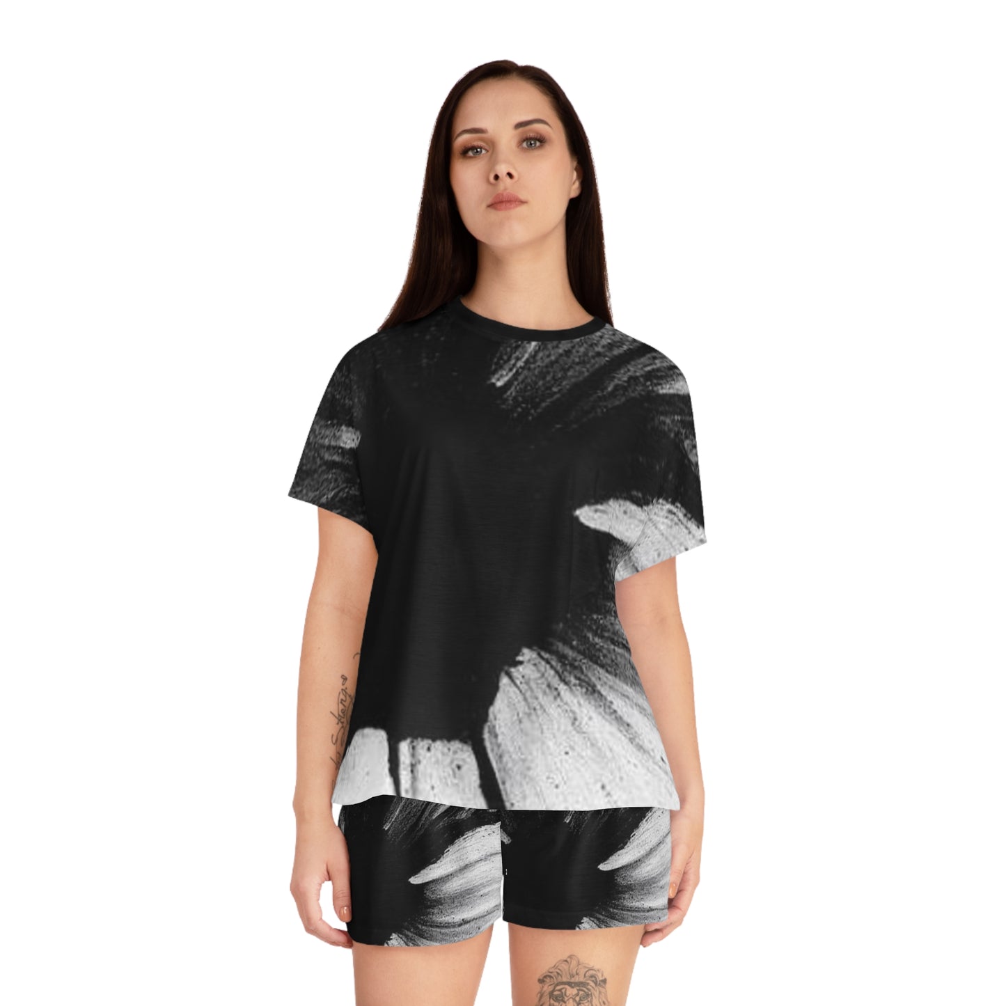 Black and White Floral Women's Pajama Set – Stylish Sleepwear for Relaxation