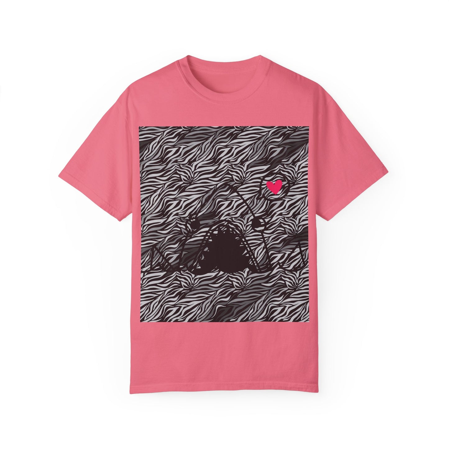 Trendy Unisex Garment-Dyed T-Shirt with Heart Design - Perfect for Casual Outings and Gifts