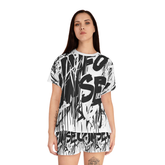 Chic Women's Short Pajama Set - Trendy Graphic Loungewear for Relaxation
